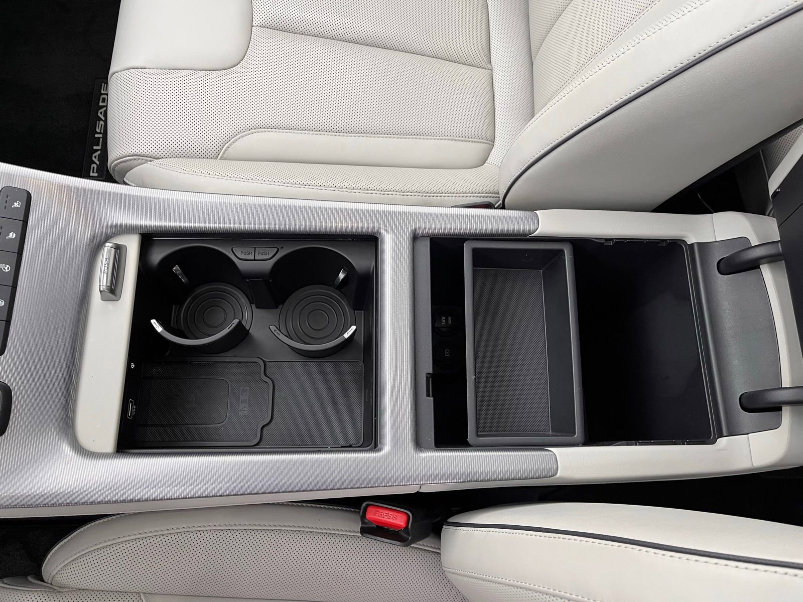 Used 2023 Hyundai Palisade Calligraphy image 40