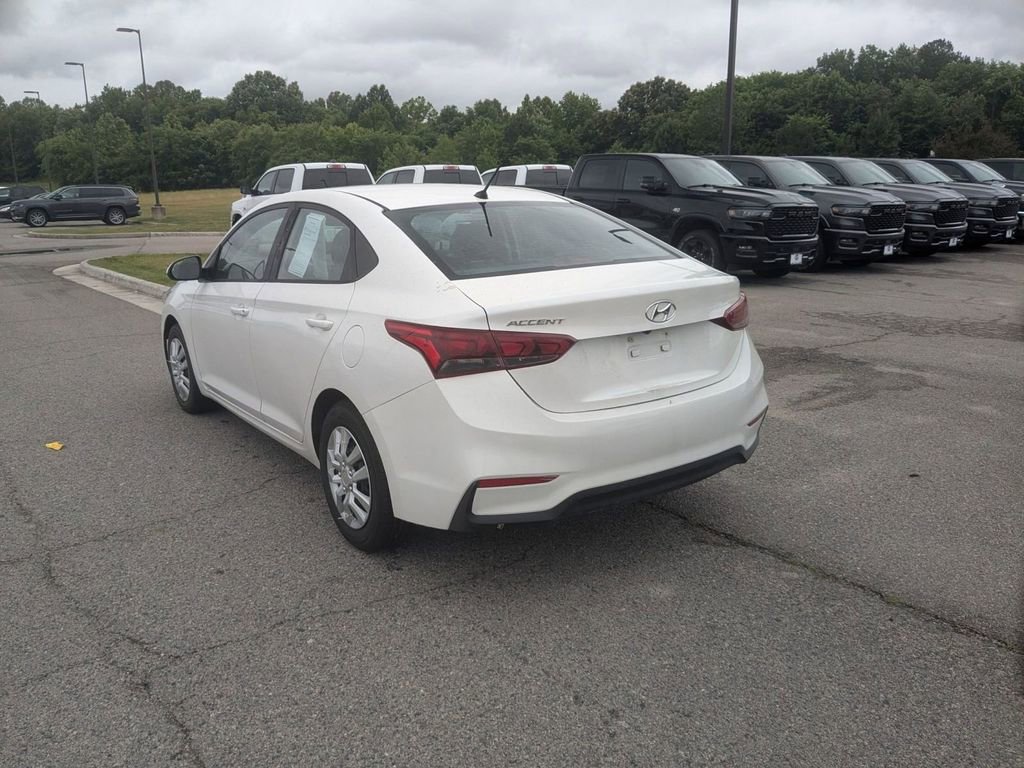 Used 2019 Hyundai Accent SE FWD image 3