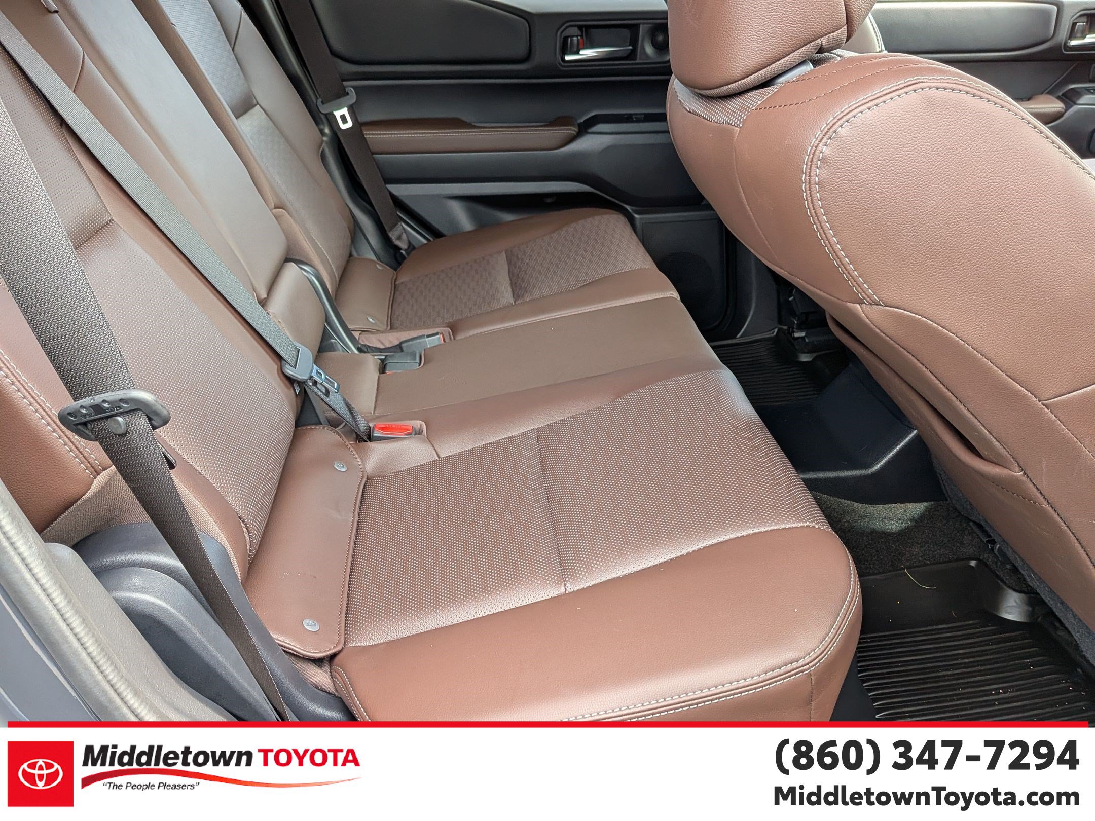 Used 2025 Toyota Land Cruiser w/ Premium Package AWD/4WD image 34