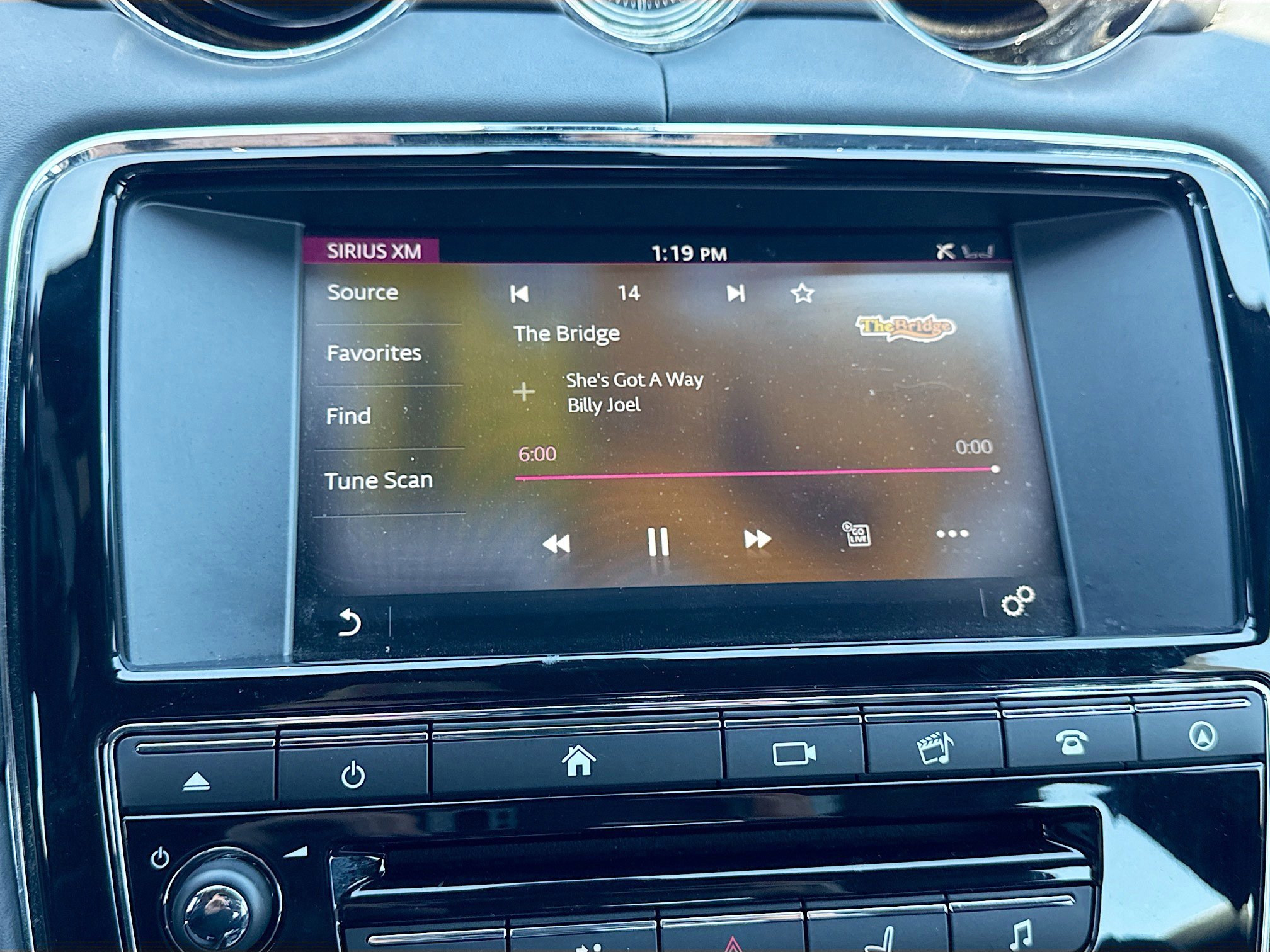 Used 2017 Jaguar XJ L Portfolio image 29