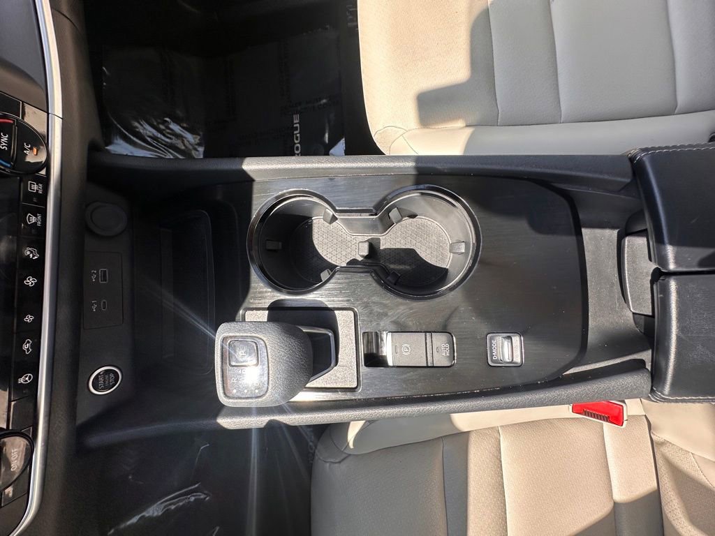 Certified 2023 Nissan Rogue SV w/ SV Premium B Package FWD image 21