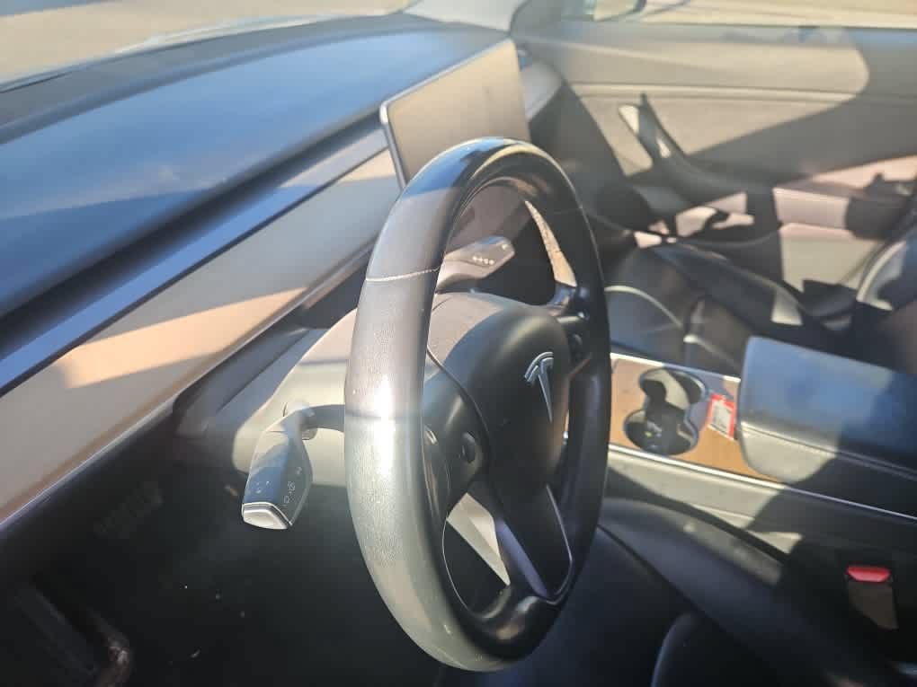 Used 2018 Tesla Model 3 RWD image 9
