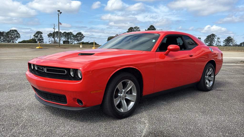 Used 2021 Dodge Challenger SXT image 3