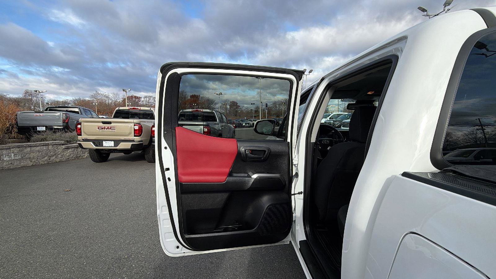 Used 2021 Toyota Tacoma SR5 image 22