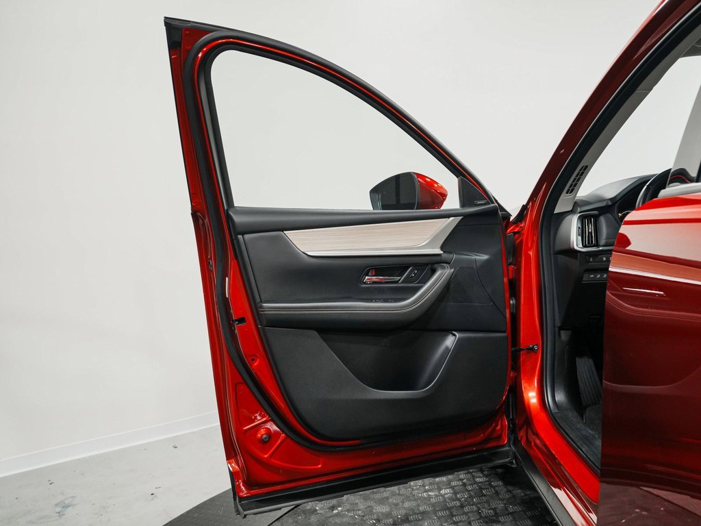 Used 2024 MAZDA CX-90 Plug-In Hybrid w/ Premium Pkg image 10