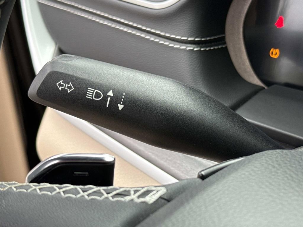 Used 2023 Jeep Grand Cherokee L Limited w/ Luxury Tech Group II image 41