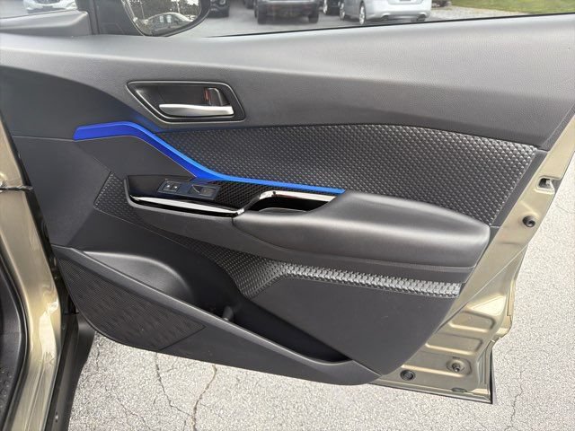 Used 2021 Toyota C-HR XLE FWD image 21