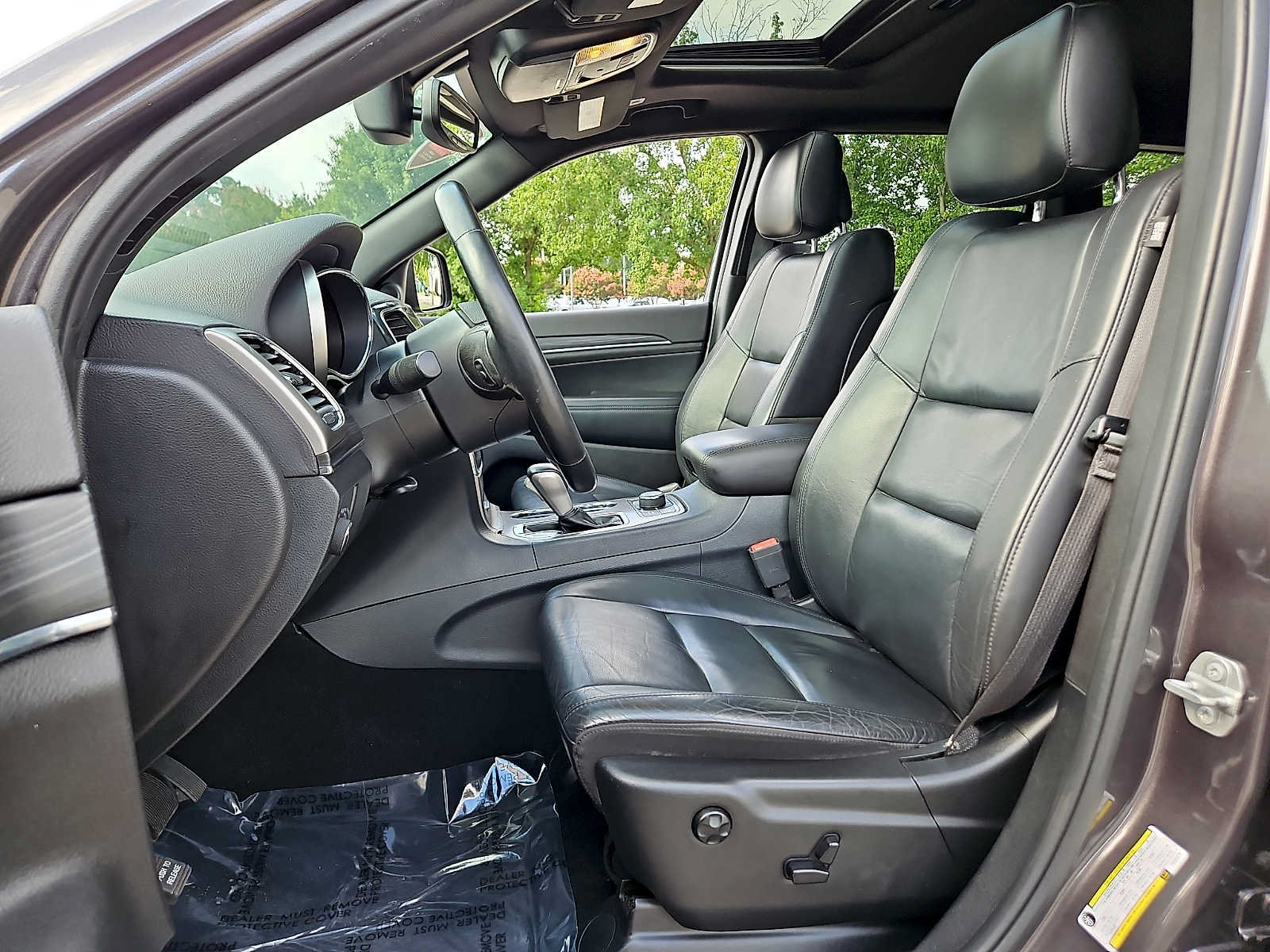 Used 2020 Jeep Grand Cherokee Limited AWD/4WD image 14