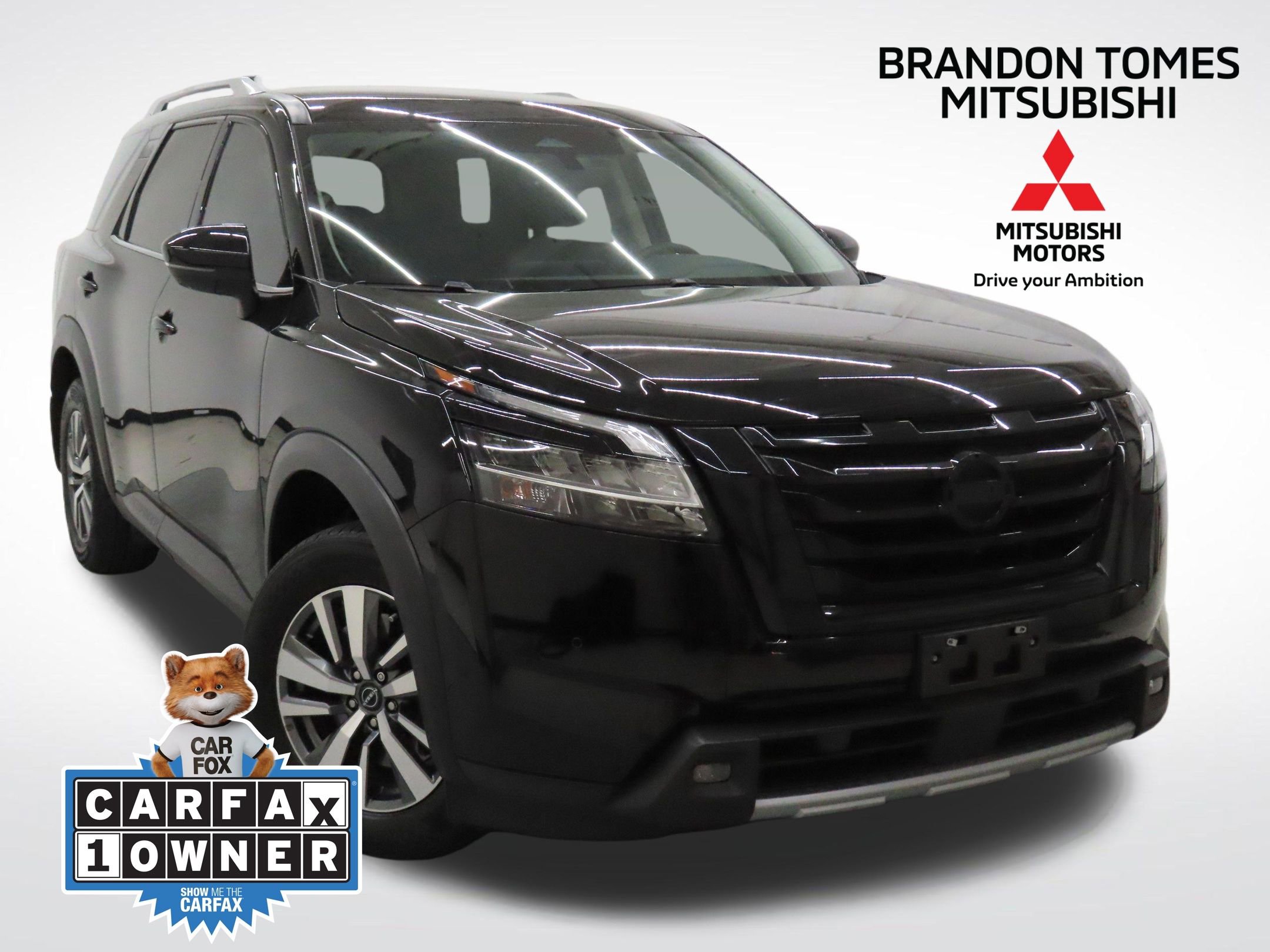 Used 2024 Nissan Pathfinder SL w/ Lighting Package (N92) image 1