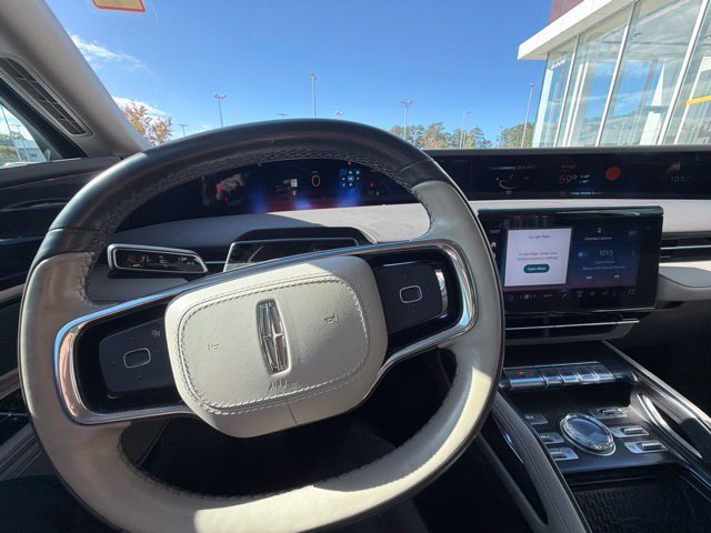 Used 2024 Lincoln Nautilus Premier AWD/4WD image 16