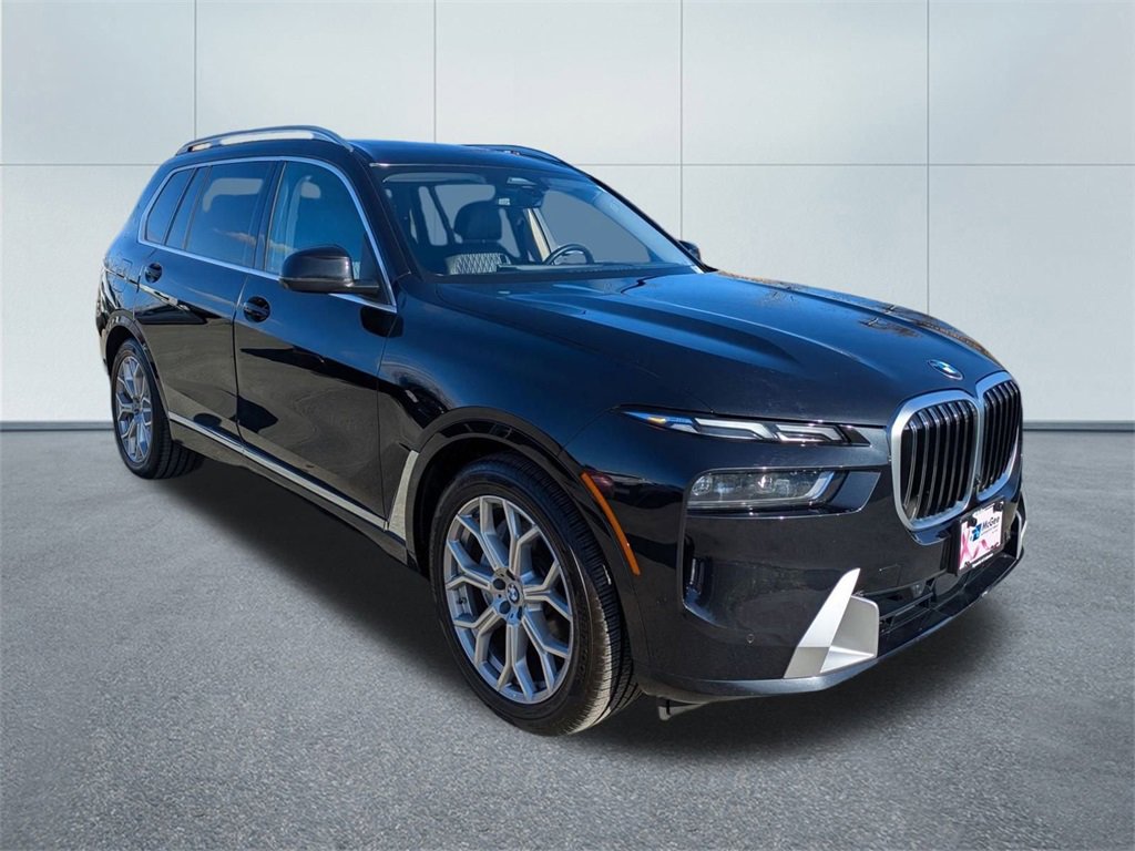 Used 2023 BMW X7 xDrive40i image 1