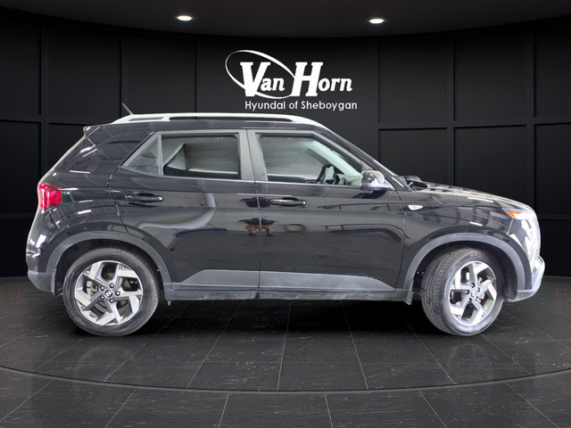 Certified 2025 Hyundai Venue SEL FWD image 8