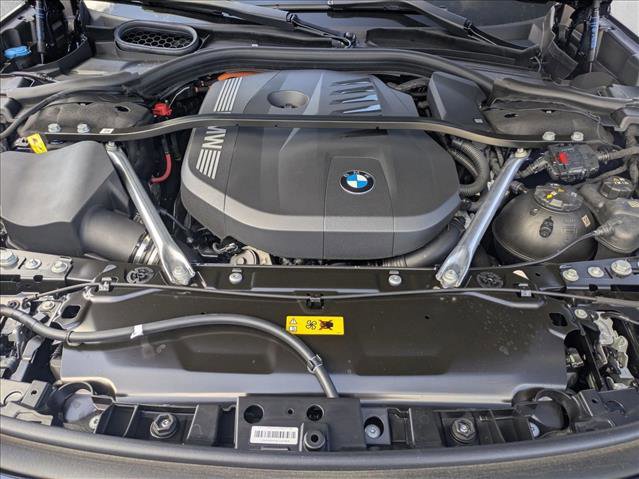 New 2026 BMW 750e xDrive image 13