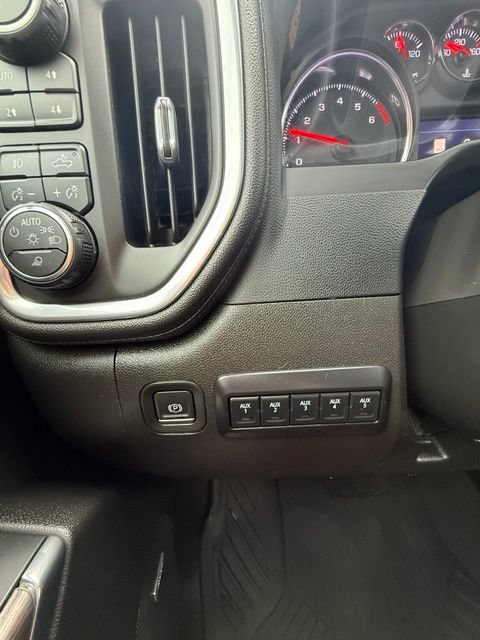 Used 2023 Chevrolet Silverado 2500 LTZ AWD/4WD image 16