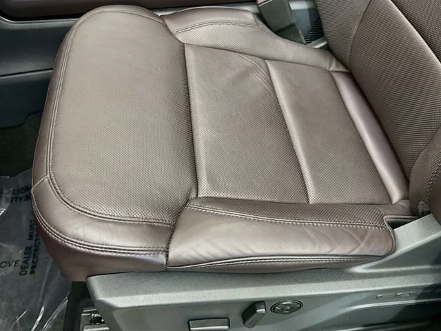 Used 2025 Ford Expedition Max Platinum w/ Platinum Ultimate Package AWD/4WD image 20