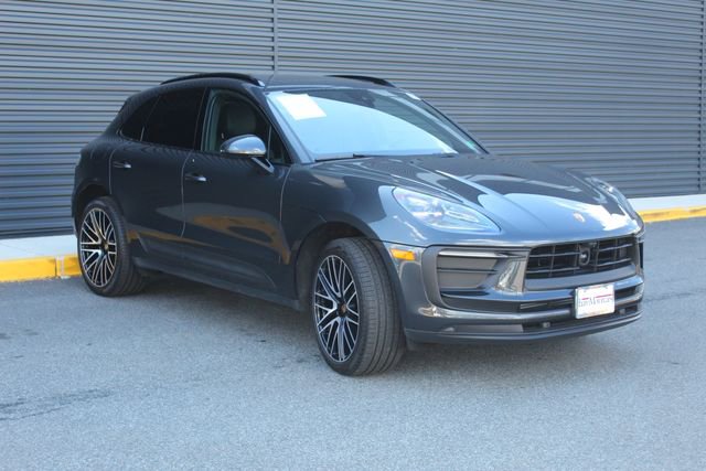 Certified 2026 Porsche Macan Base image 10