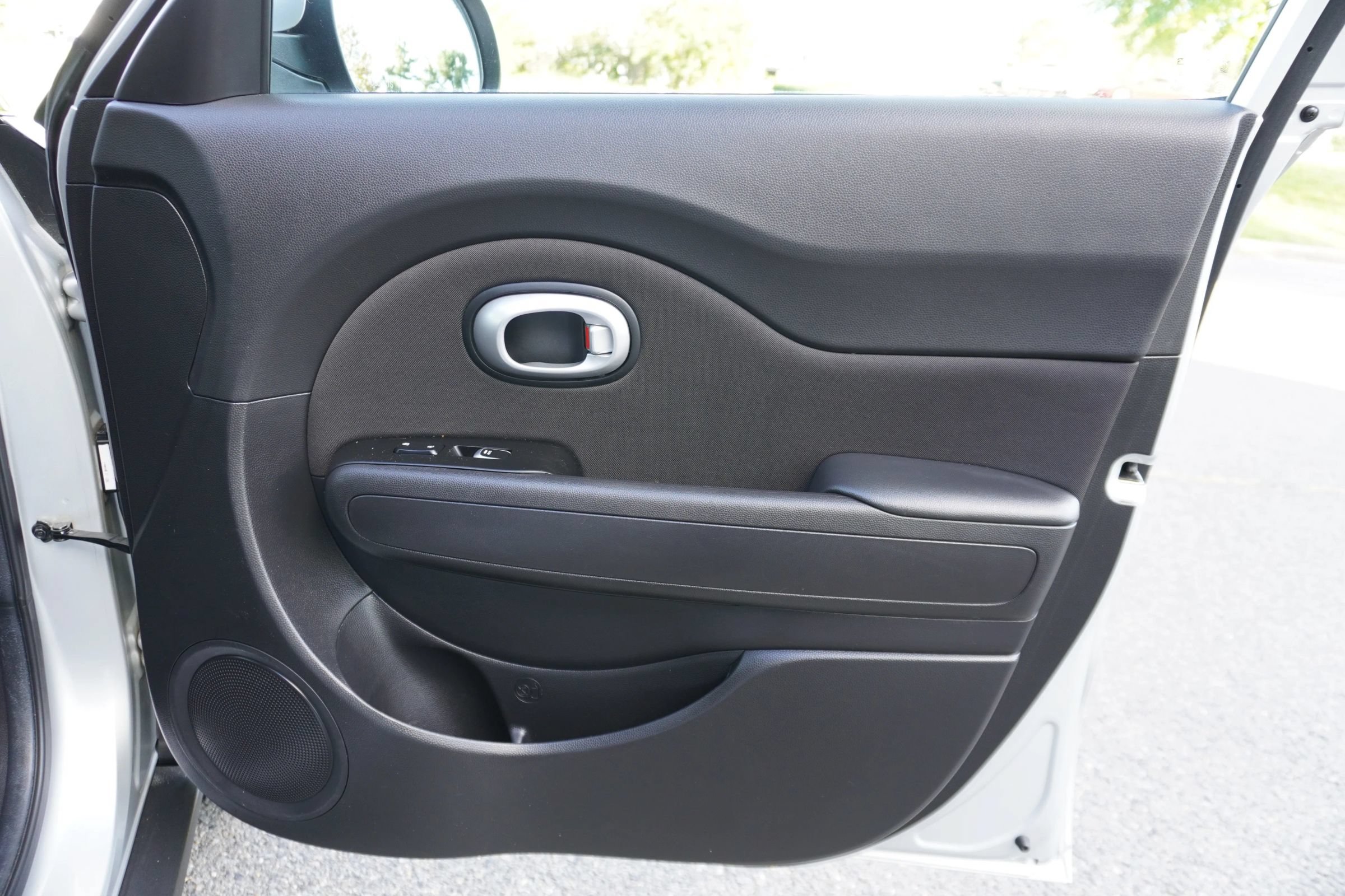 Used 2018 Kia Soul + FWD image 16
