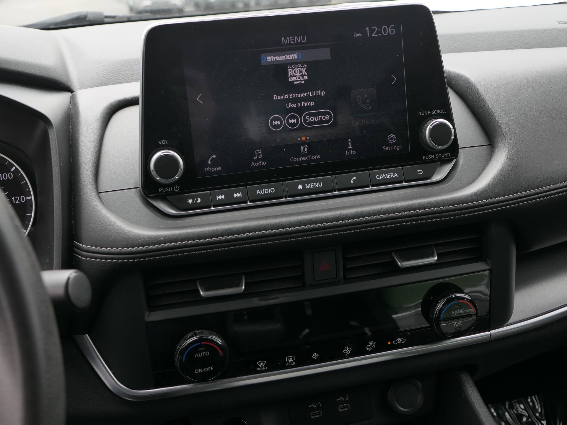 Used 2024 Nissan Rogue SV FWD image 18