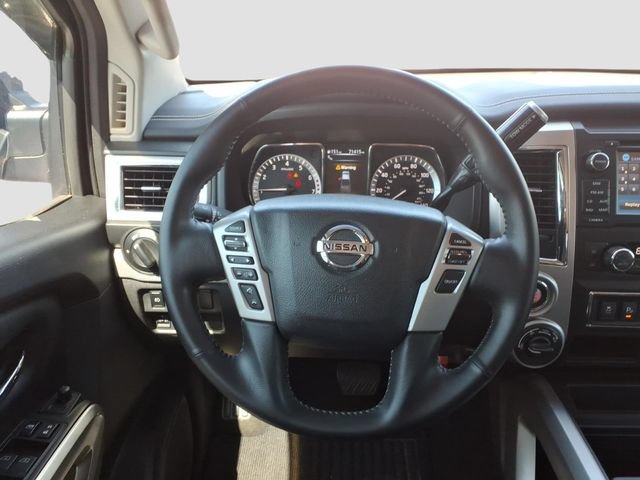 Used 2018 Nissan Titan PRO-4X AWD/4WD image 8