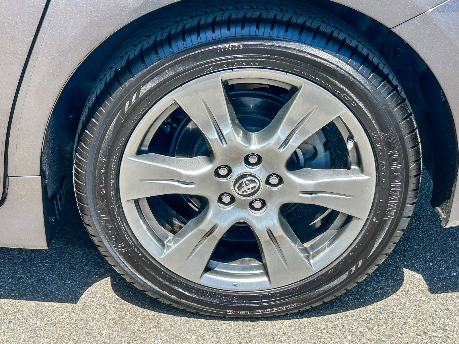 Used 2020 Toyota Sienna SE w/ SE Preferred Package FWD image 11