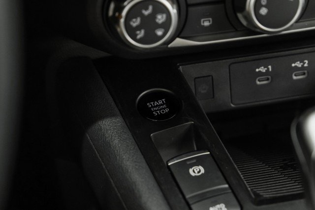 Used 2025 Nissan Kicks SV image 20