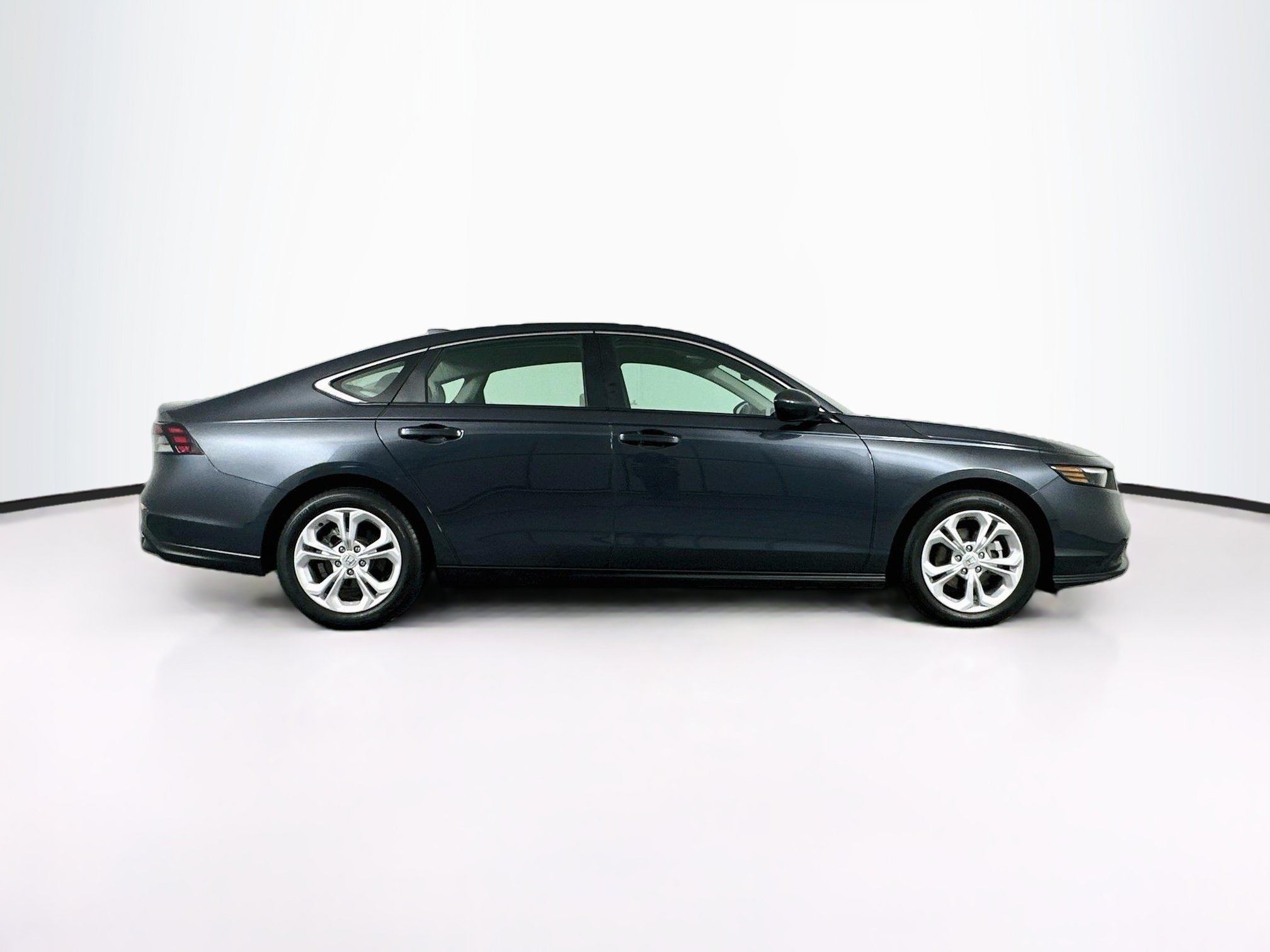 Used 2025 Honda Accord LX image 10
