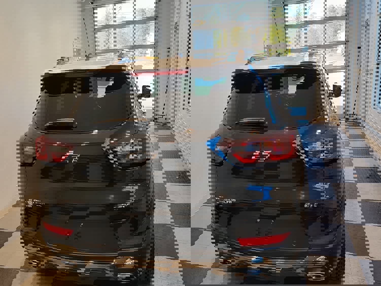 Used 2025 Chevrolet TrailBlazer ACTIV w/ Convenience Package image 4