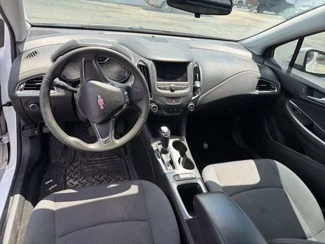 Used 2019 Chevrolet Cruze LS FWD image 11