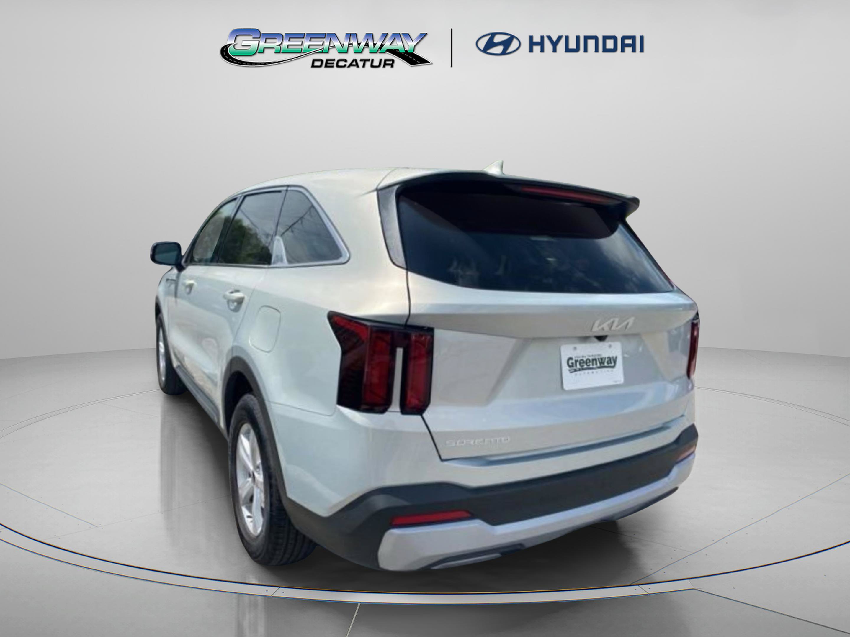 Used 2026 Kia Sorento LX FWD image 5