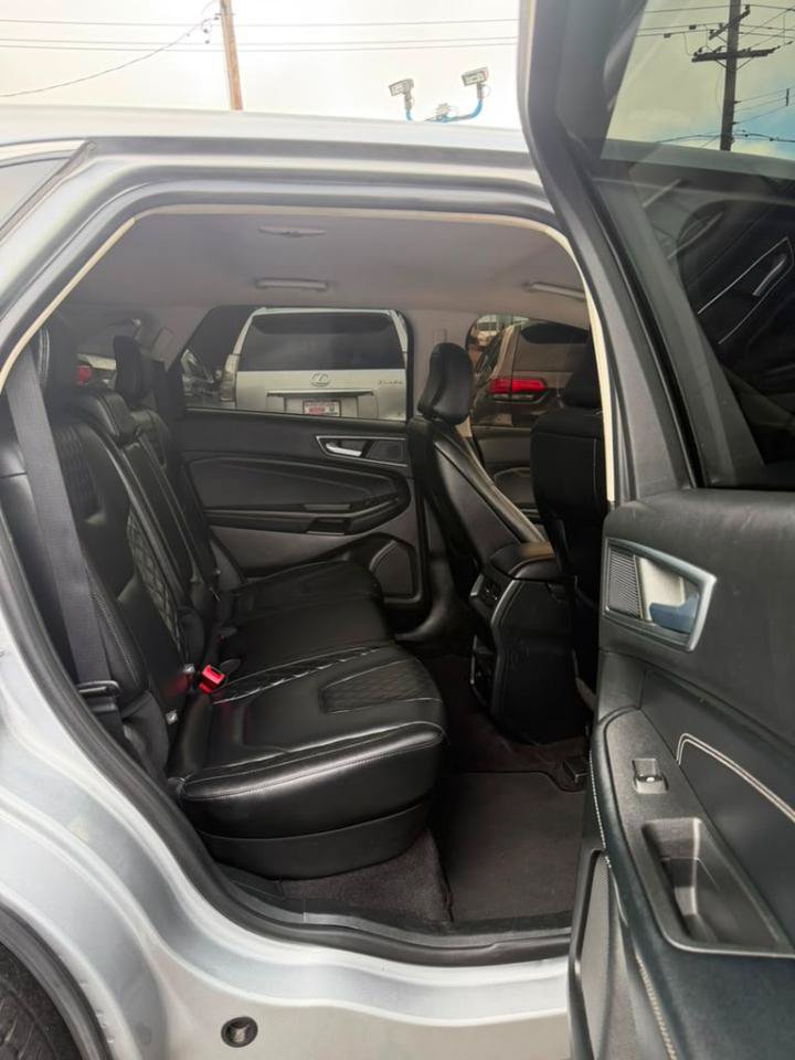 Used 2023 Ford Edge Titanium AWD/4WD image 34