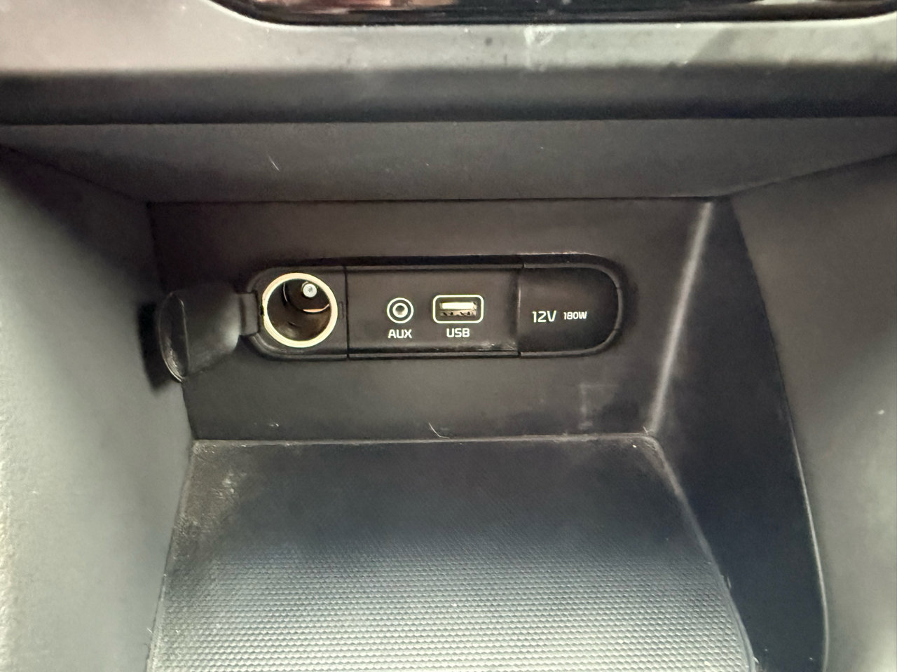 Used 2017 Kia Niro LX image 12