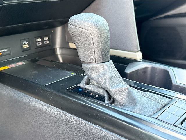 Used 2025 Toyota Camry LE FWD image 18