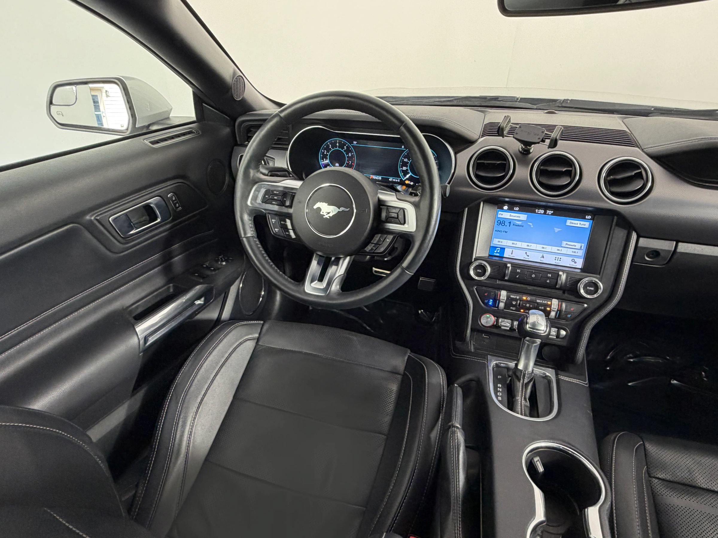 Used 2018 Ford Mustang Premium w/ Equipment Group 201A RWD image 19