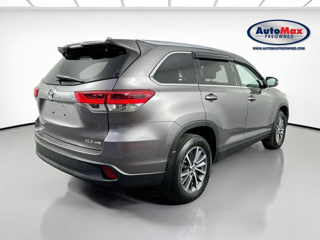 Used 2019 Toyota Highlander XLE AWD/4WD image 7