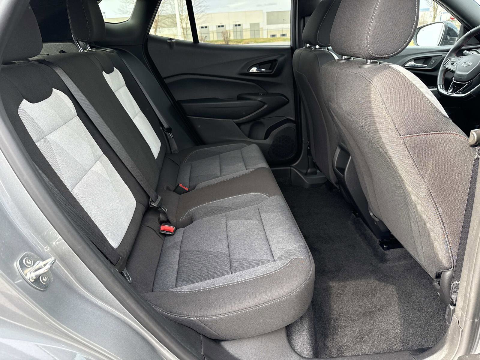 Used 2024 Chevrolet Trax RS w/ Driver Confidence Package image 19