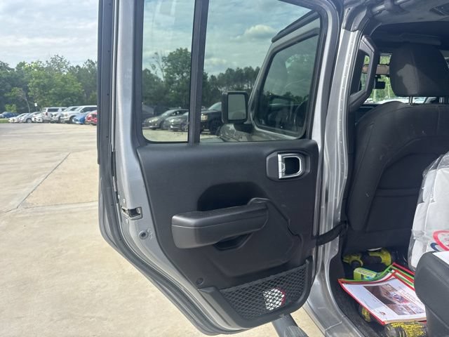 Used 2020 Jeep Gladiator Sport w/ Quick Order Package 24S AWD/4WD image 36