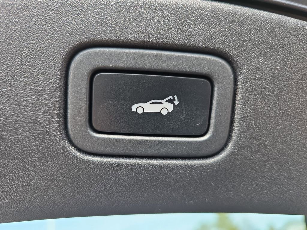 Used 2019 Jaguar F-TYPE R-Dynamic image 13