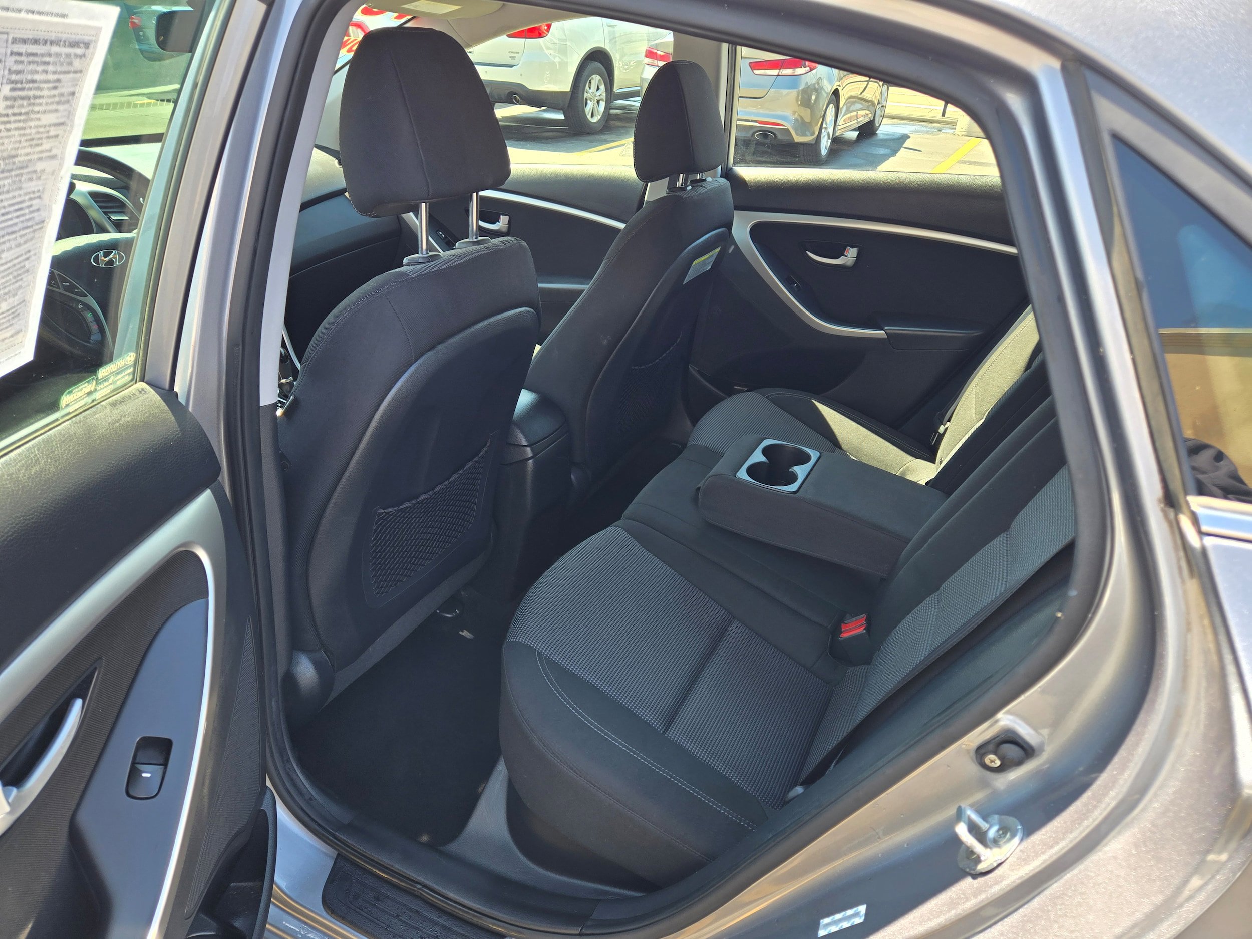Used 2015 Hyundai Elantra GT FWD image 8