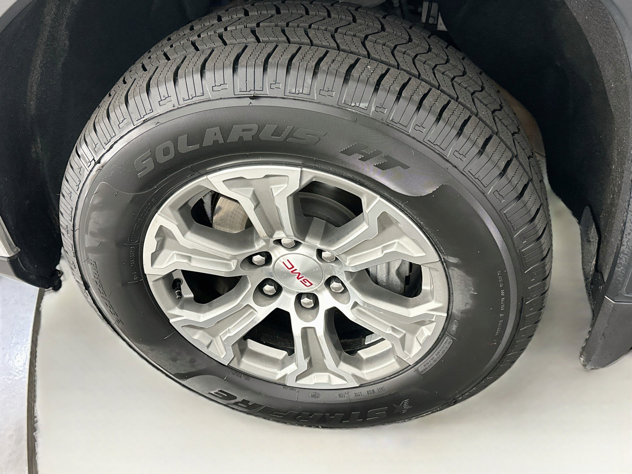 Used 2025 GMC Sierra 1500 SLT AWD/4WD image 11