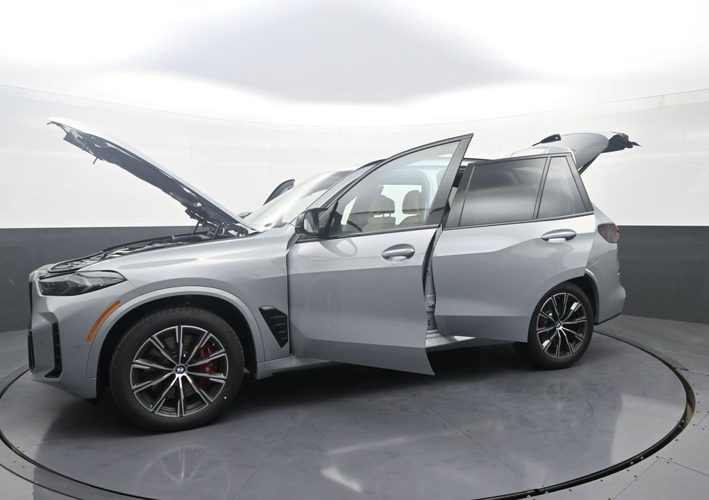 New 2026 BMW X5 M60i w/ Climate Comfort Package image 40