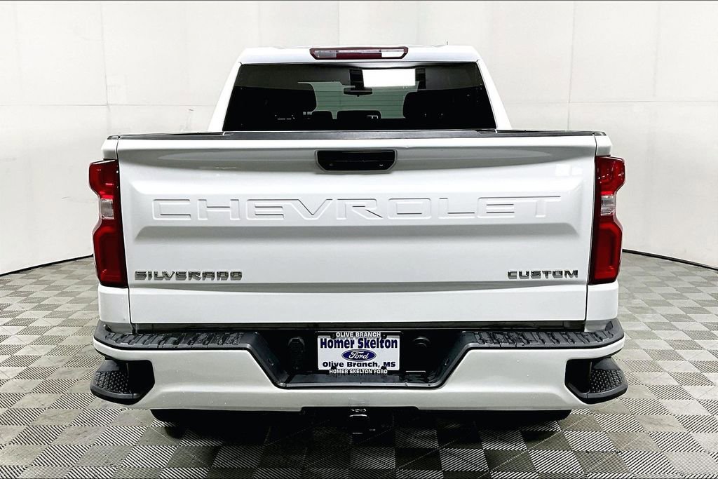 Used 2021 Chevrolet Silverado 1500 Custom image 4