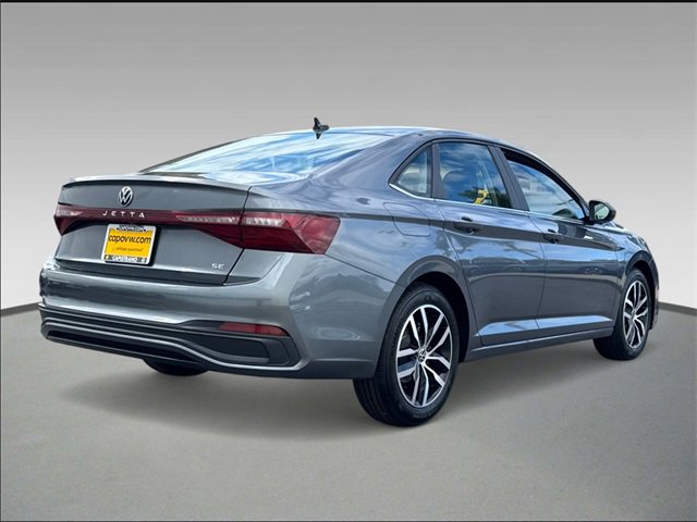 New 2025 Volkswagen Jetta SE image 4