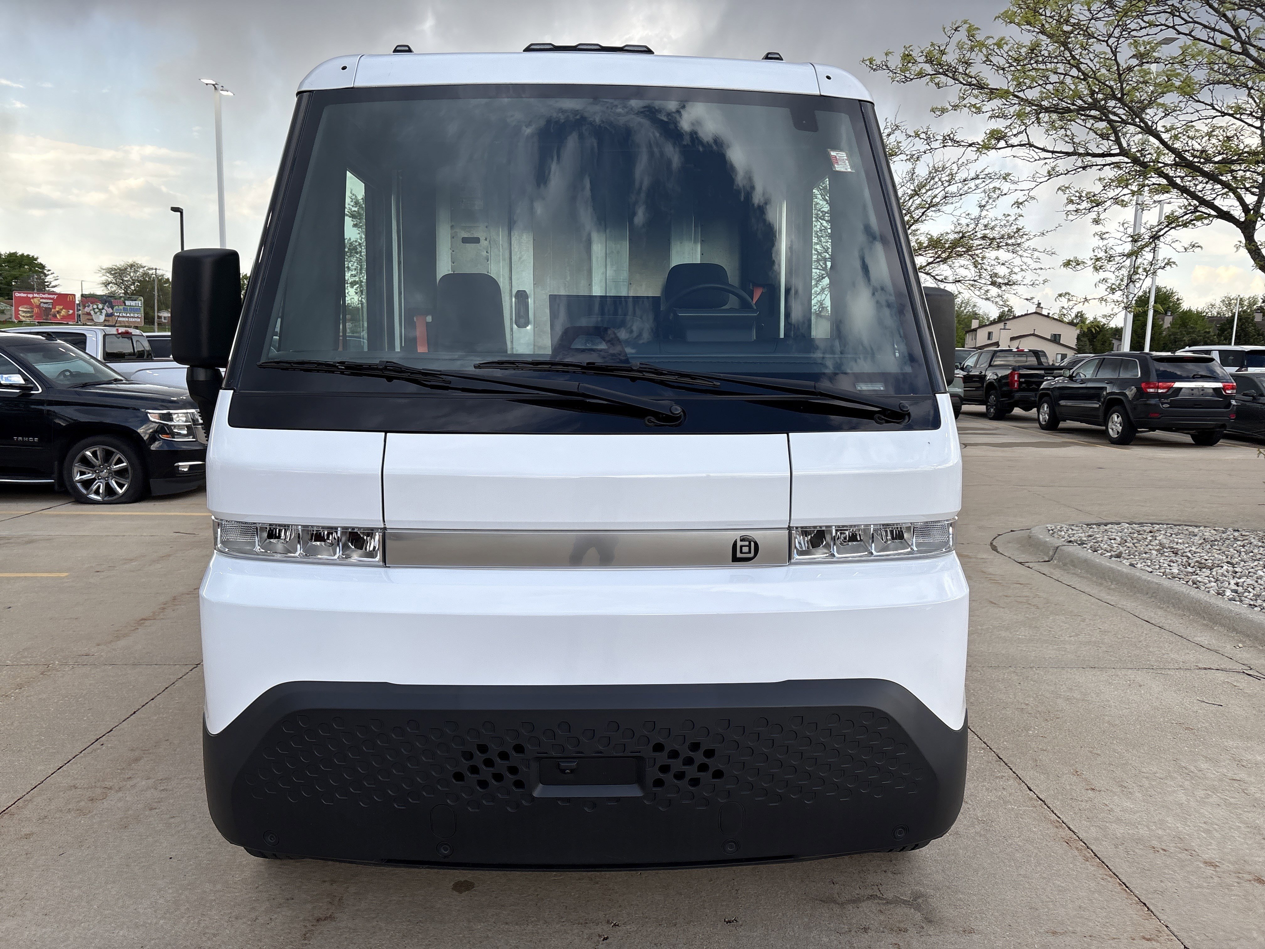 Used 2024 Chevrolet Brightdrop 600 w/ Battery Pack, Max Range AWD/4WD image 2
