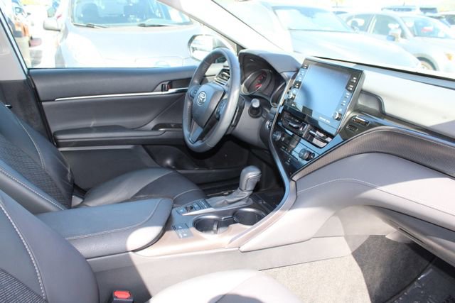 Used 2023 Toyota Camry XSE image 5
