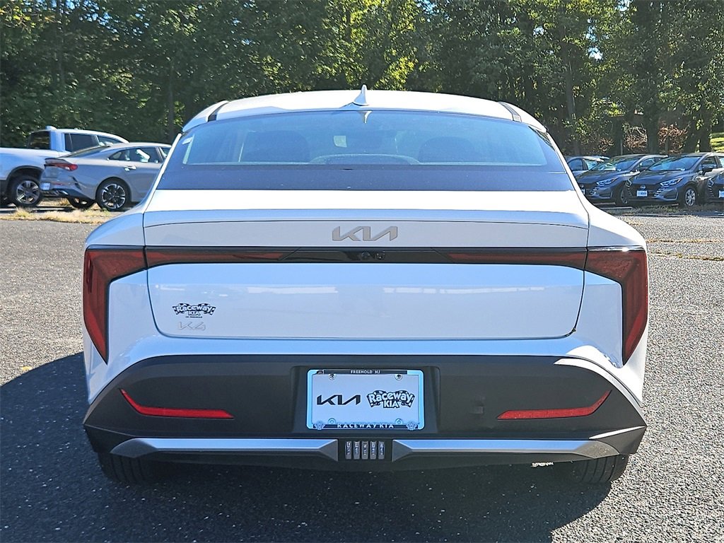 Certified 2025 Kia K4 LX image 6