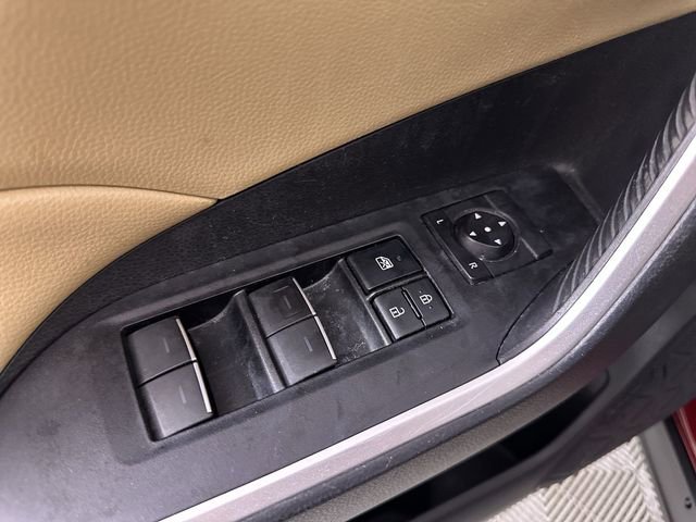 Used 2022 Toyota RAV4 XLE w/ Convenience Package image 24