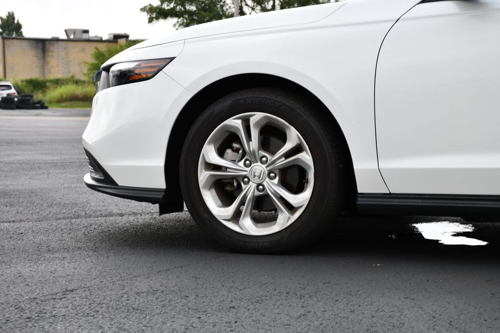 Used 2023 Honda Accord LX image 12