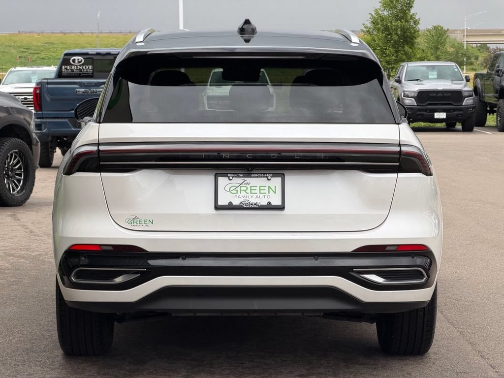 Used 2024 Lincoln Nautilus Reserve AWD/4WD image 8