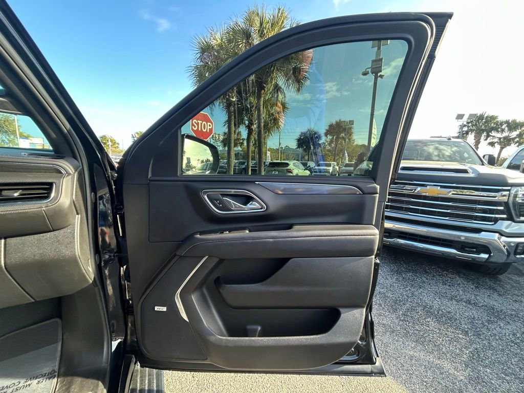 Used 2024 GMC Yukon AT4 w/ AT4 Premium Package image 27