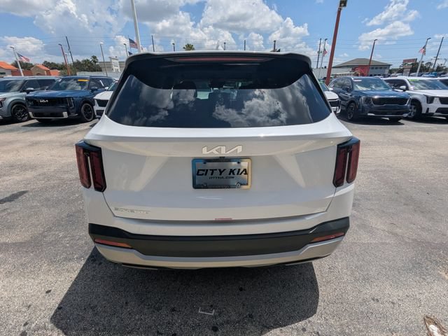 Used 2026 Kia Sorento LX FWD image 5